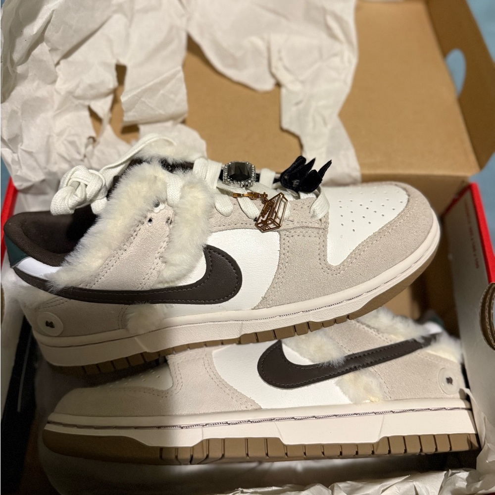 W Nike Dunk Mink & Jewels